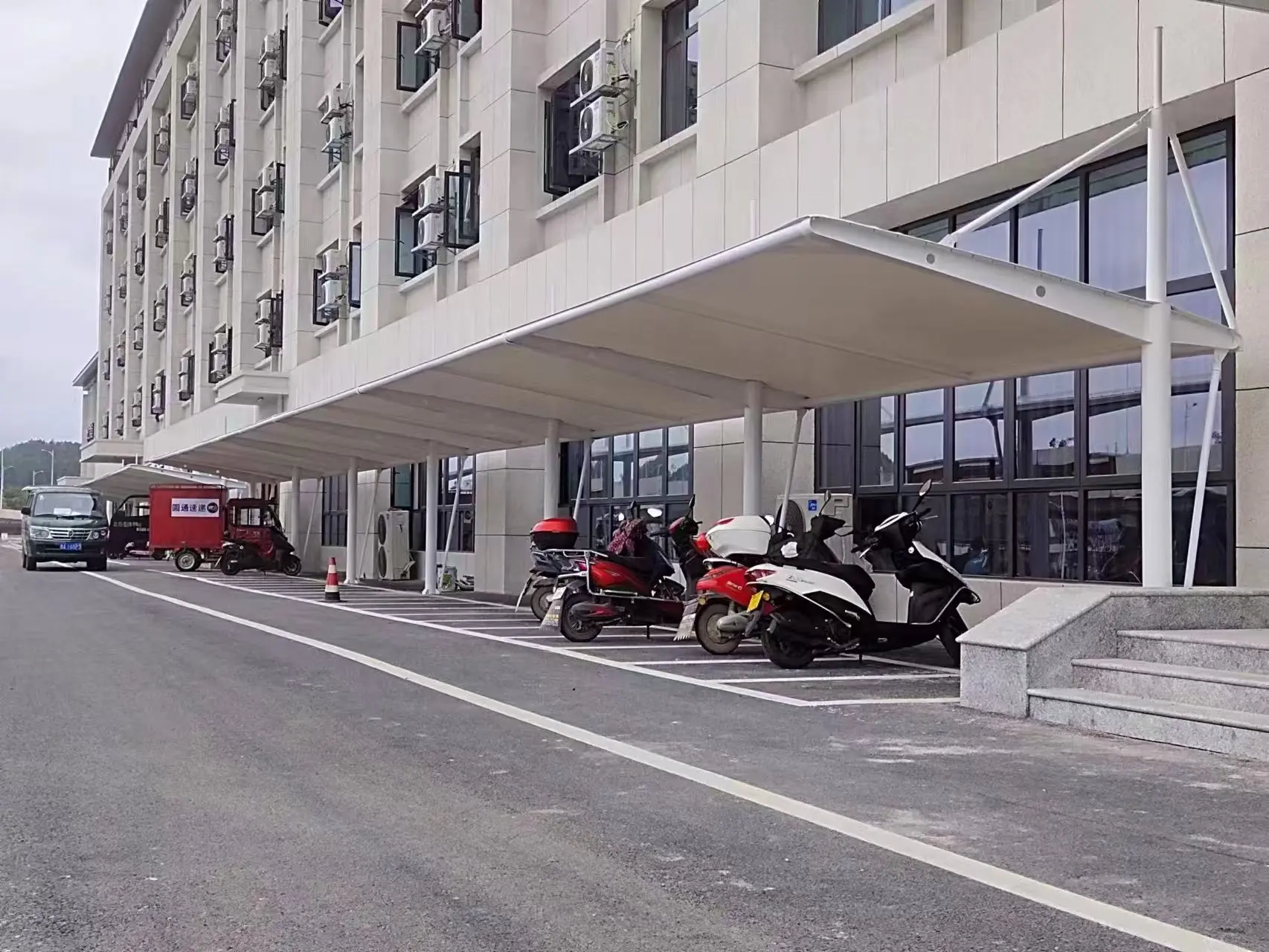 贵州晴隆膜结构车棚采购避坑指南，本地源头工厂怎么选？